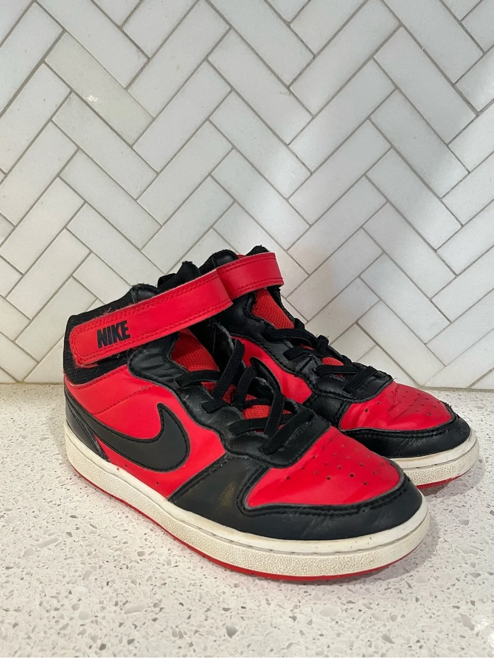 Nike Court Borough Mid 2 Sneaker Youth Size 1Y
